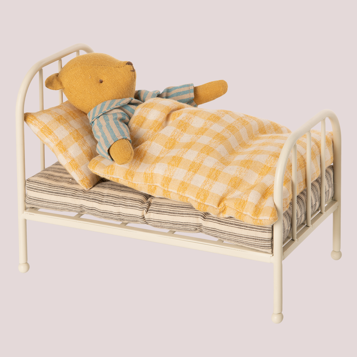 Maileg Teddy Junior & Bed